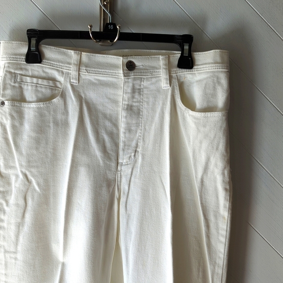Lee Women's Platinum Classic Straight Leg Jeans Size 12 Short White - Picture 4 of 10